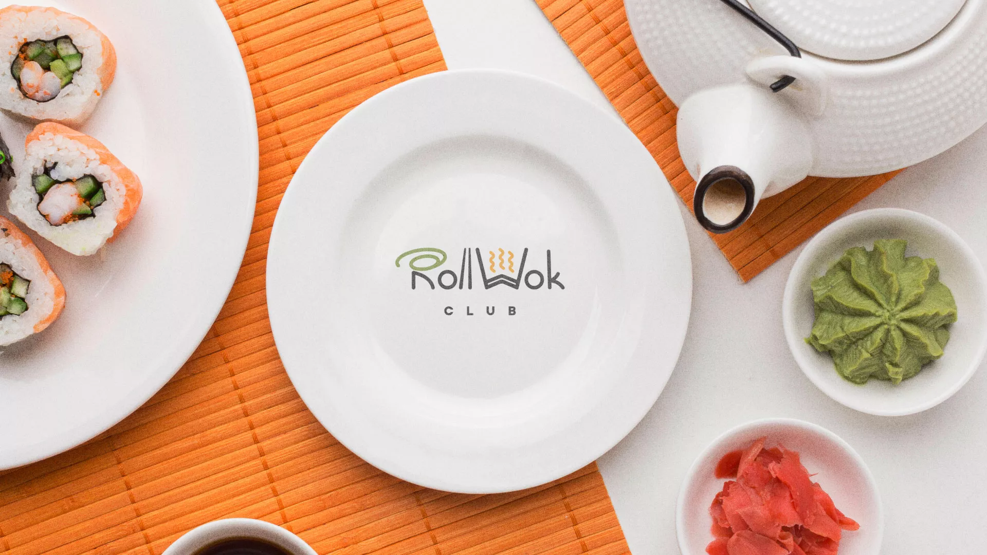 Разработка логотипа и фирменного стиля суши-бара «Roll Wok Club» в Шадринске